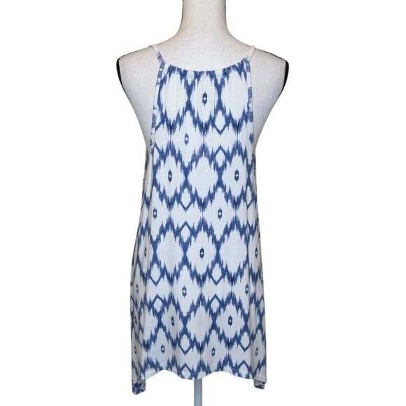 Torrid Super Soft White & Blue Ikat Print Tank Top - Size 1X - Picture 6 of 9